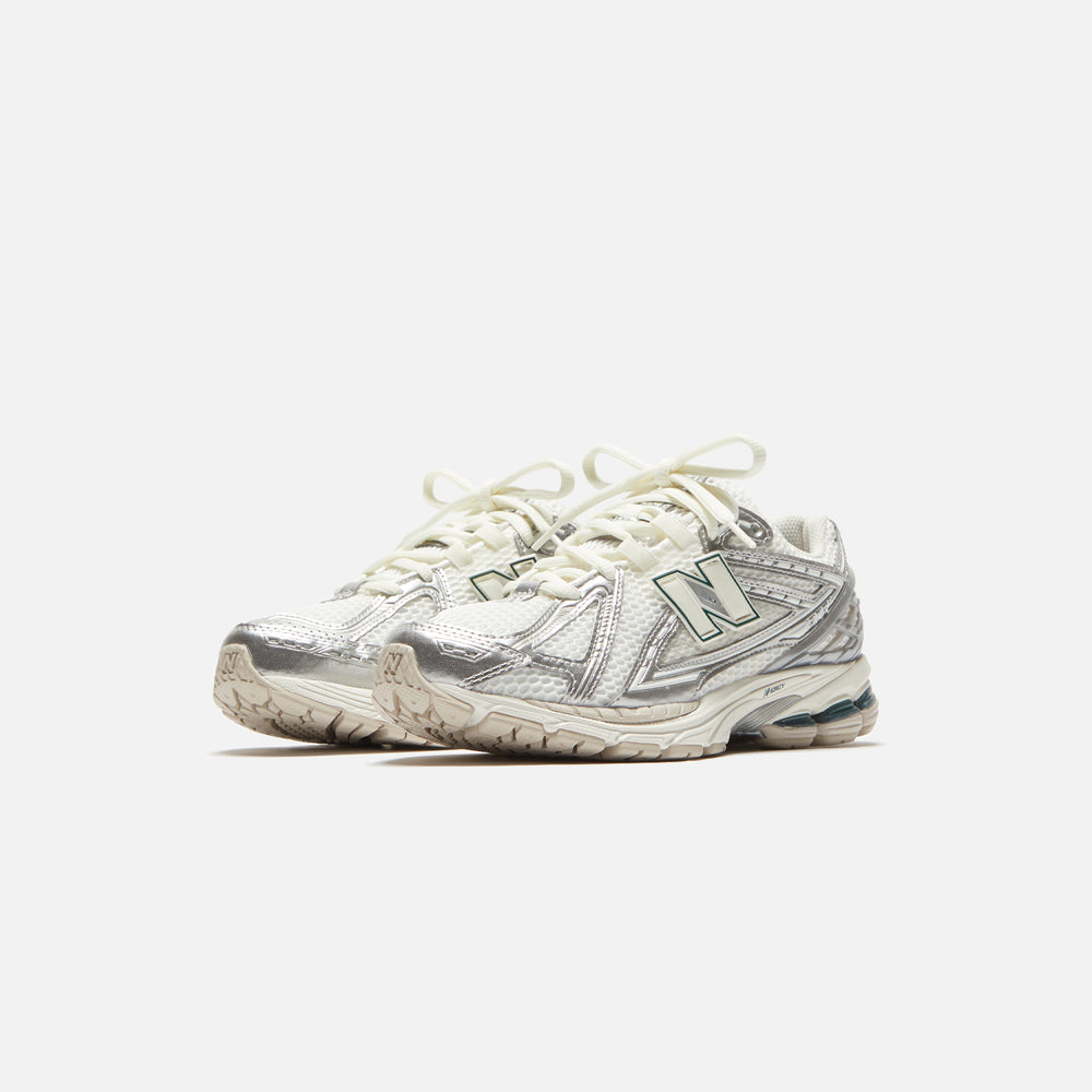 Кроссовки New Balance 1906R, цвет Silver Metallic/Sea Salt — фото 2