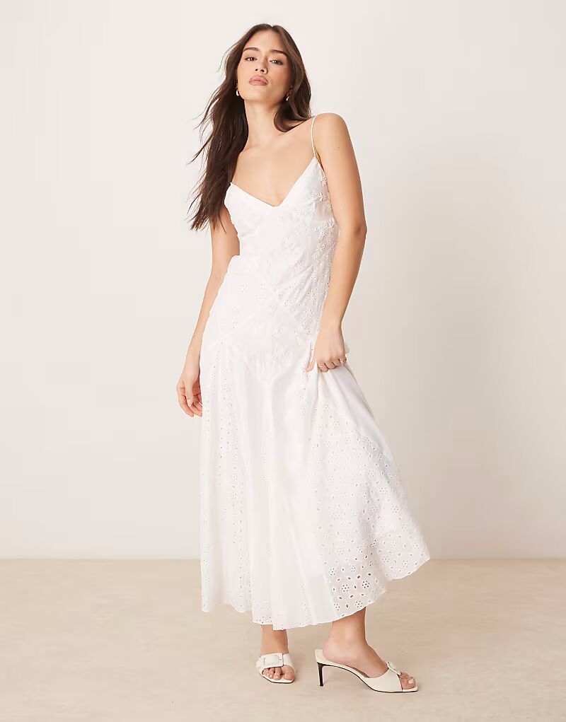 

Длинное платье-комбинация ASOS DESIGN белого цвета с небольшой отделкой
