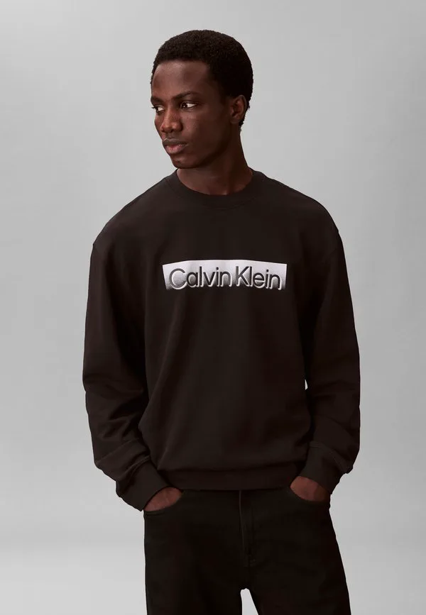 

Спортивная толстовка с графическим принтом и стандартным логотипом. Calvin Klein, Black, Черный, Спортивная толстовка с графическим принтом и стандартным логотипом. Calvin Klein, Black