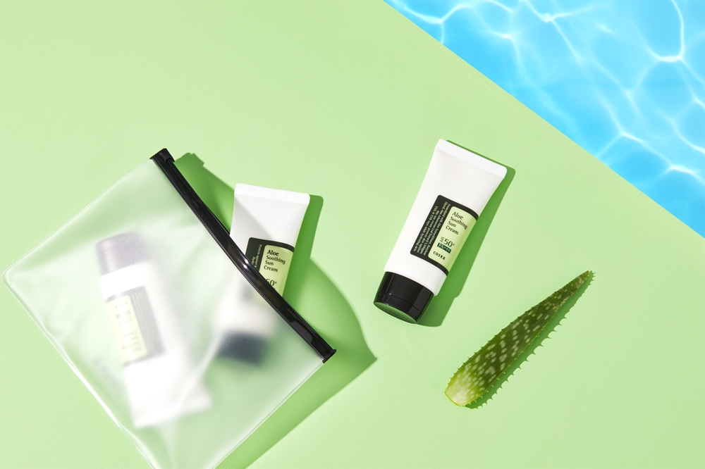 Успокаивающий солнцезащитный крем с алоэ SPF 50 Cosrx, 50 мл — фото 3