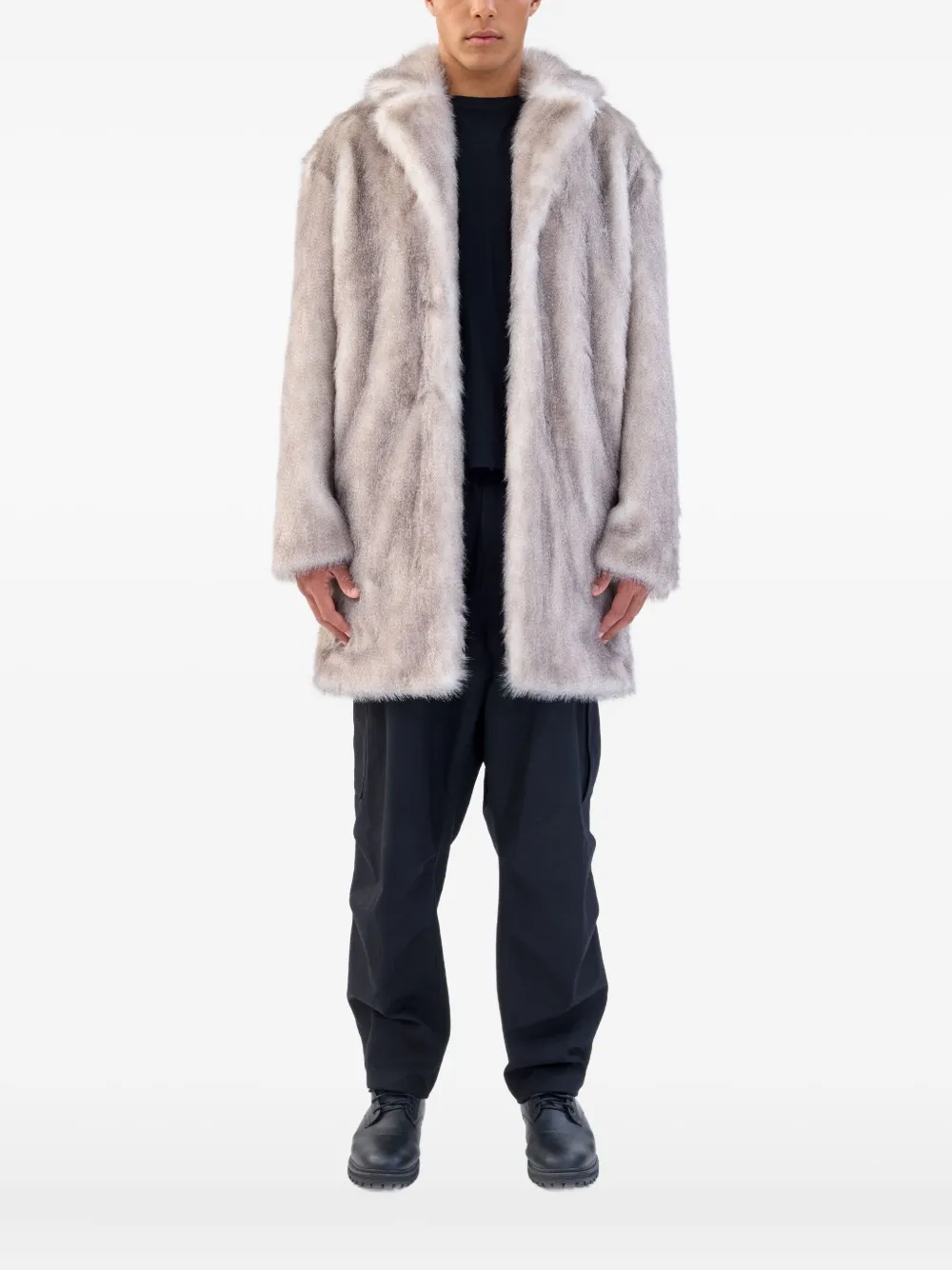 

Шуба из искусственного меха Unreal Fur, серый