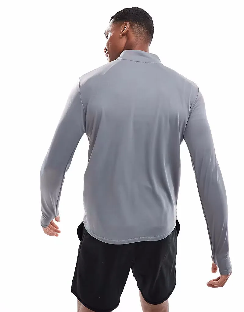 Футболка Nike Running Pacer Dri-FIT с длинными рукавами и молнией до середины груди, серая — фото 4