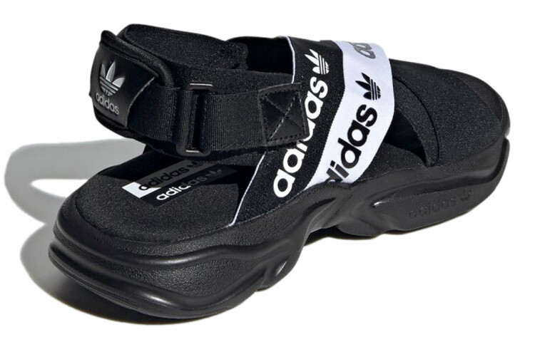 Пляжные сандалии Magmur Sandal женские черные/белые Adidas Originals — фото 3
