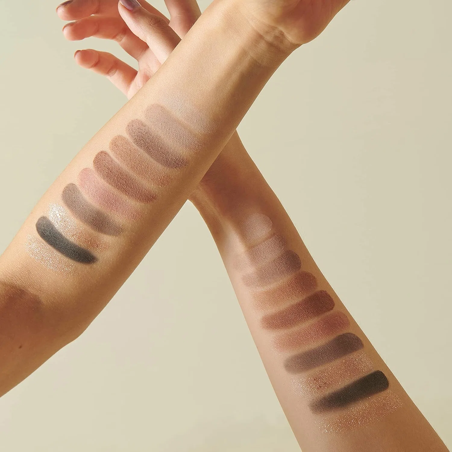 Палетка теней для век Hince New Depths Eyeshadow Palette 04 The Narrative — фото 4