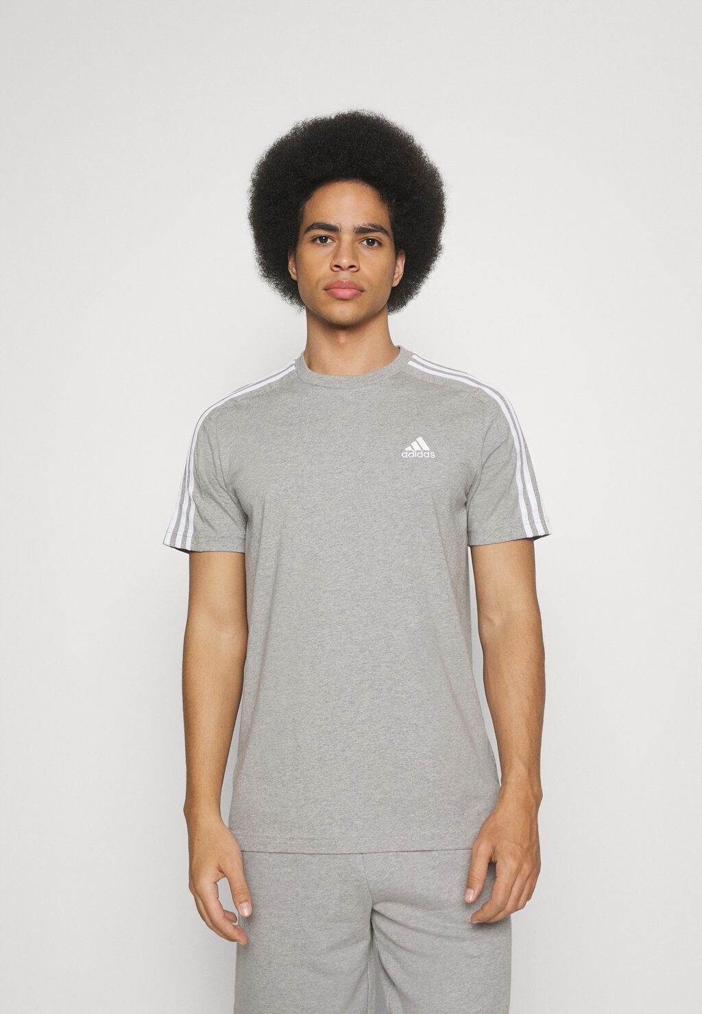 

Футболка Adidas, цвет Medium Grey Heather/White, Серый, Футболка Adidas, цвет Medium Grey Heather/White