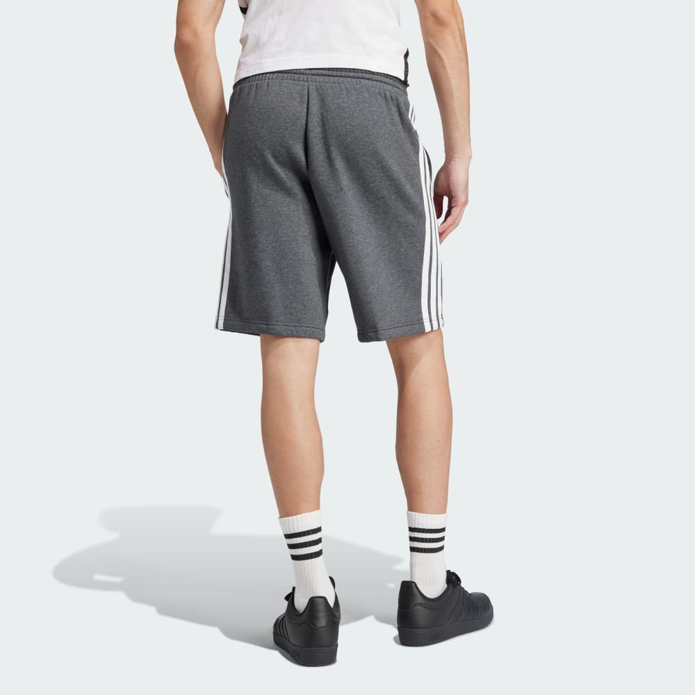 Шорты Adidas Essentials 3-Stripes Fleece Shorts, цвет Medium Grey Heather/Black — фото 2