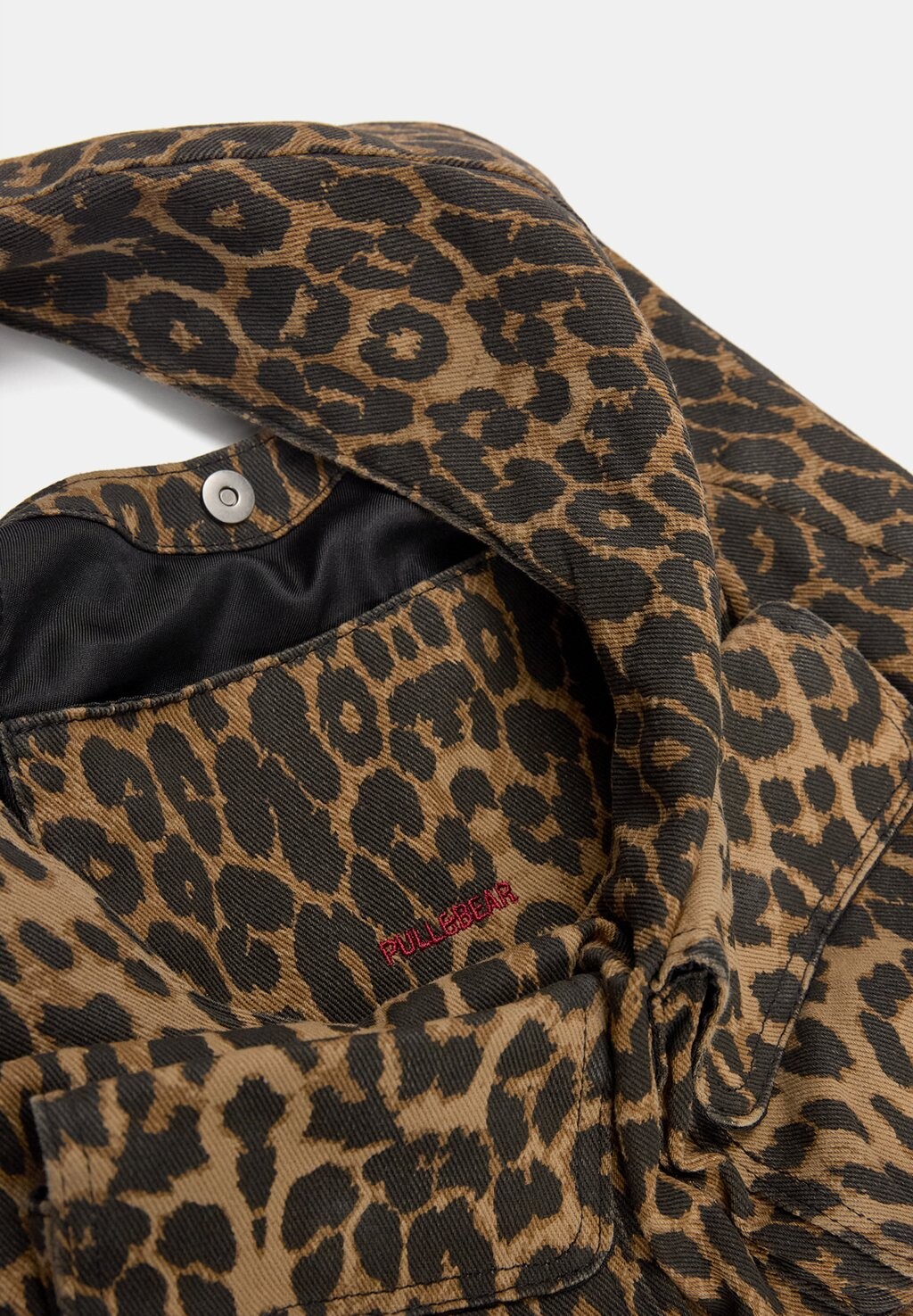 

Сумка LEOPARD, SHOULDER PULL&BEAR, темно-коричневый