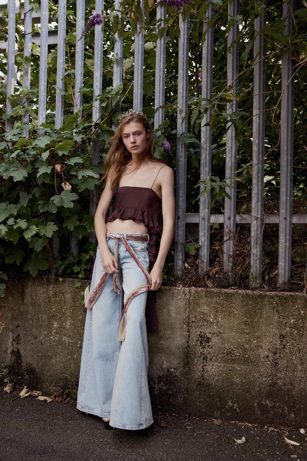 

Асимметричный топ с орбинками ZARA, темно-бордовый