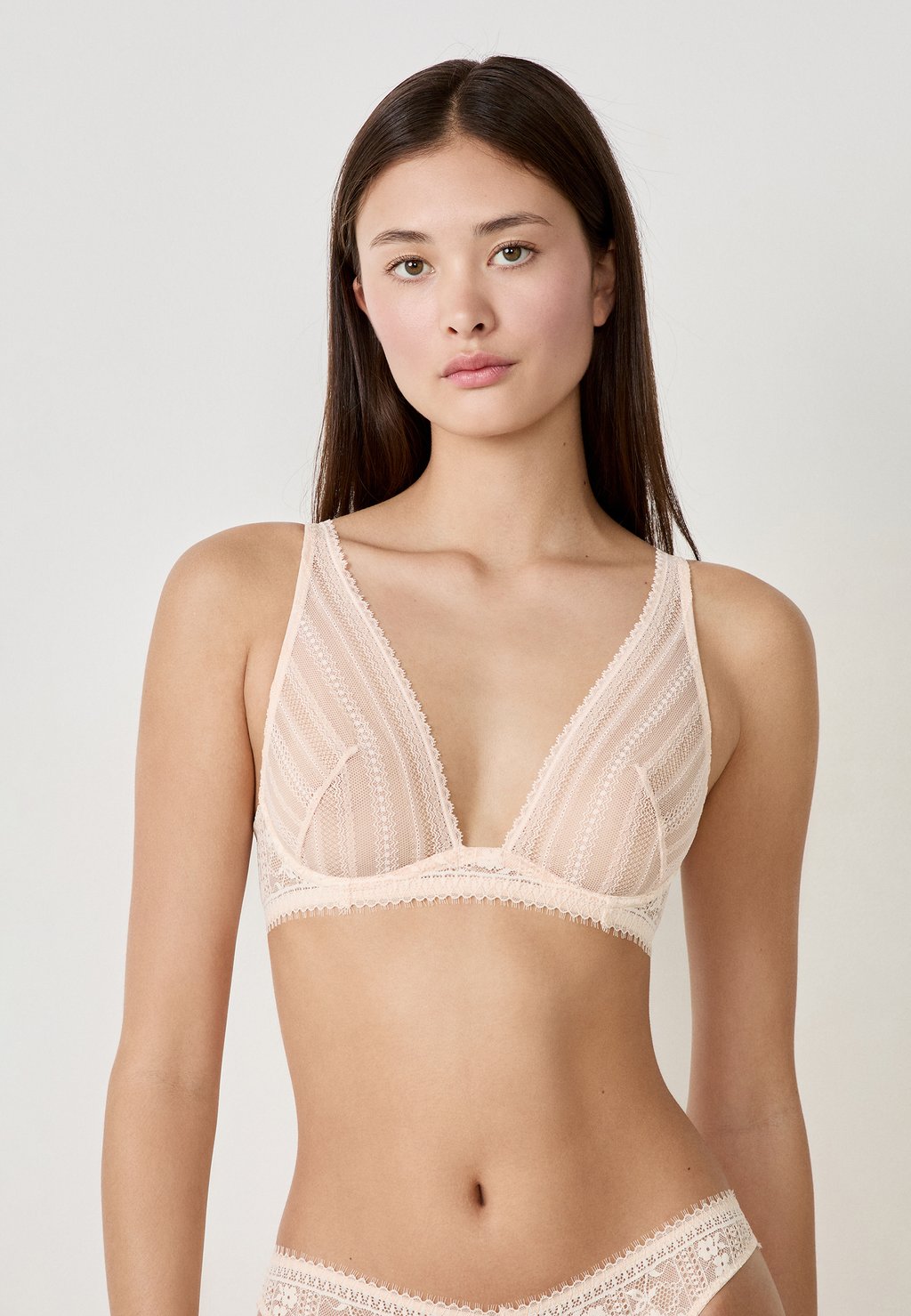 

Бюстгальтер балконет Triangle bra - blush Etam, цвет Nude