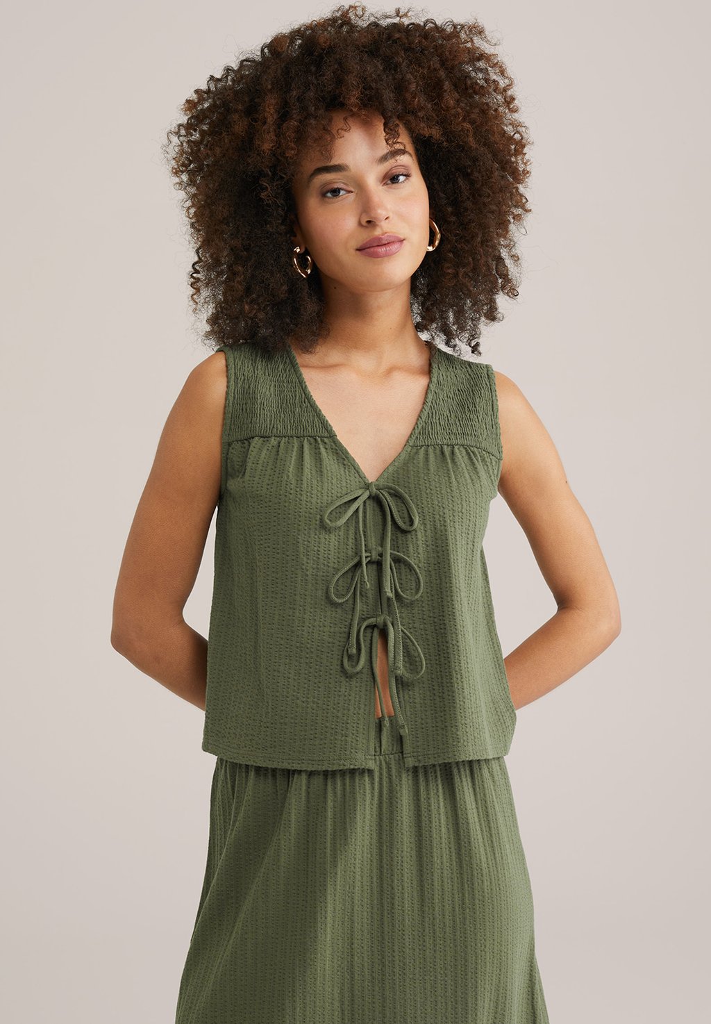 

Топ Blouse WE Fashion, цвет Army Green