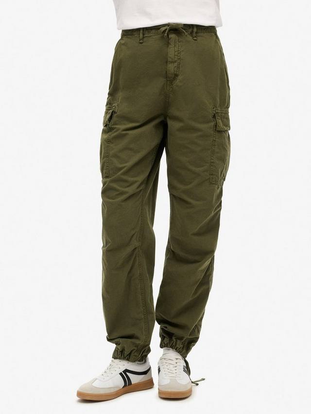 Брюки-карго с парашютом с низкой посадкой Superdry, цвет Olive Night Green — фото 4