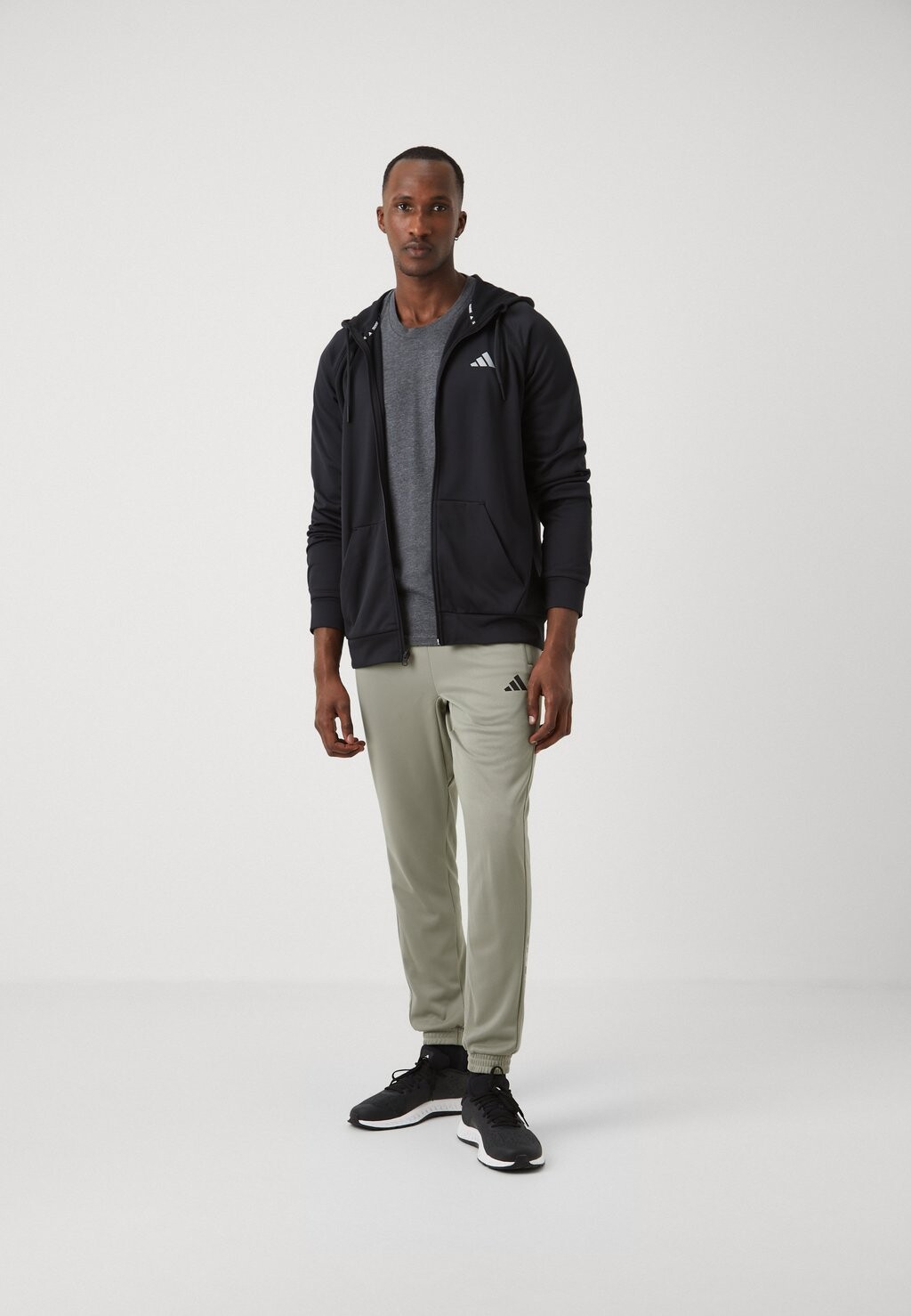 

Спортивные брюки Train Essentials adidas Performance, светло-серый