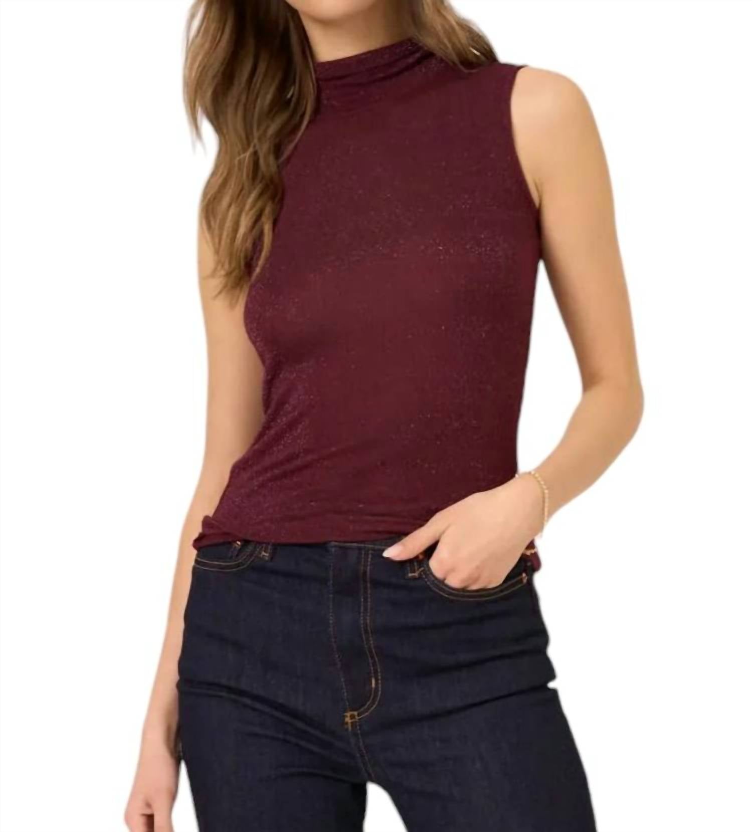

Майка с воротником-стойкой Domino Lurex цвета Merry Merlot PROJECT SOCIAL T