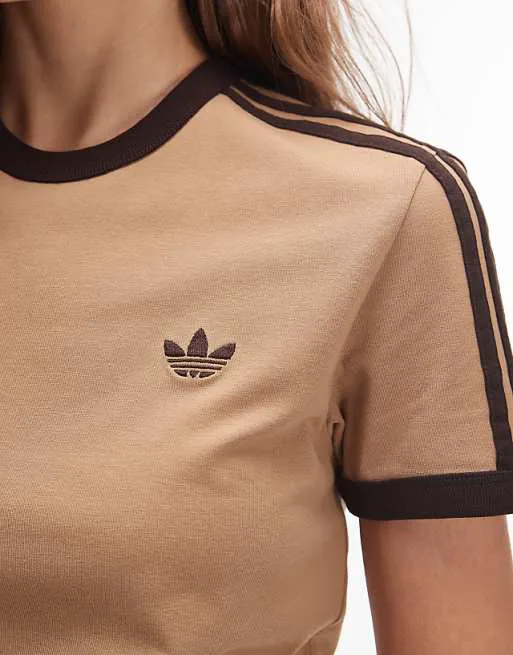 Светло-коричневая футболка с 3 полосками adidas Originals — фото 3