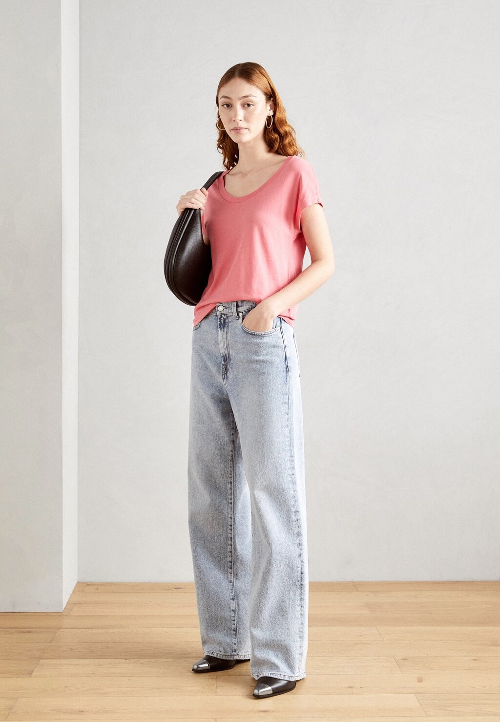 

Футболка базовая Overcut Sleeves Deep Round Neck Marc O'Polo, дынный красный