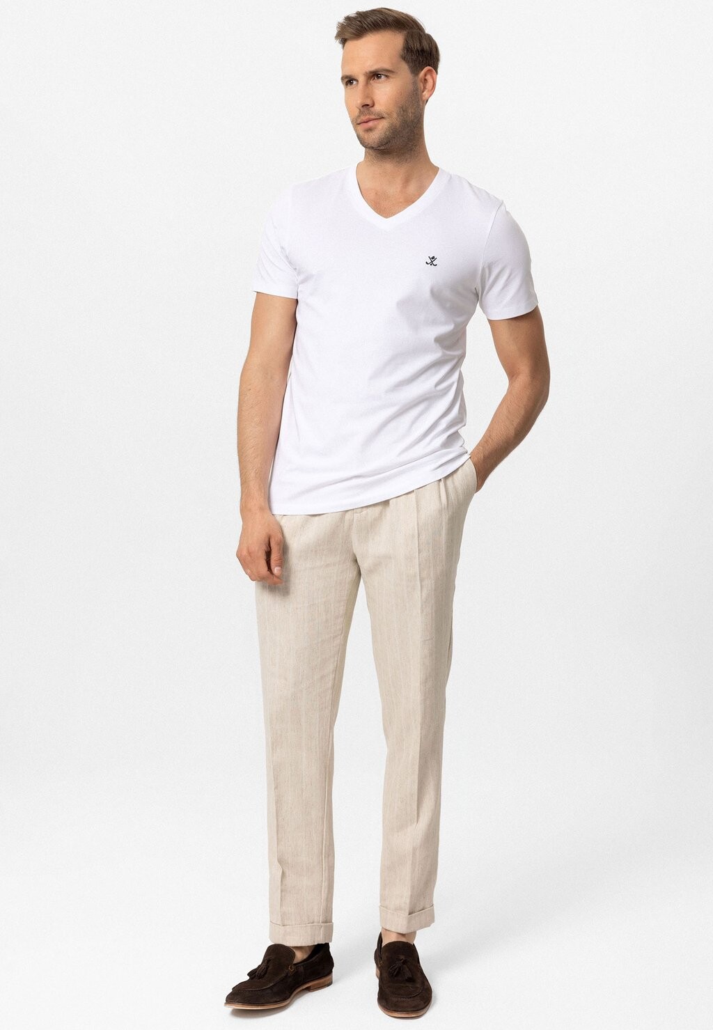 

Базовая футболка BENARD V NECK SHORT SLEEVE REGULAR FIT Antioch, белый