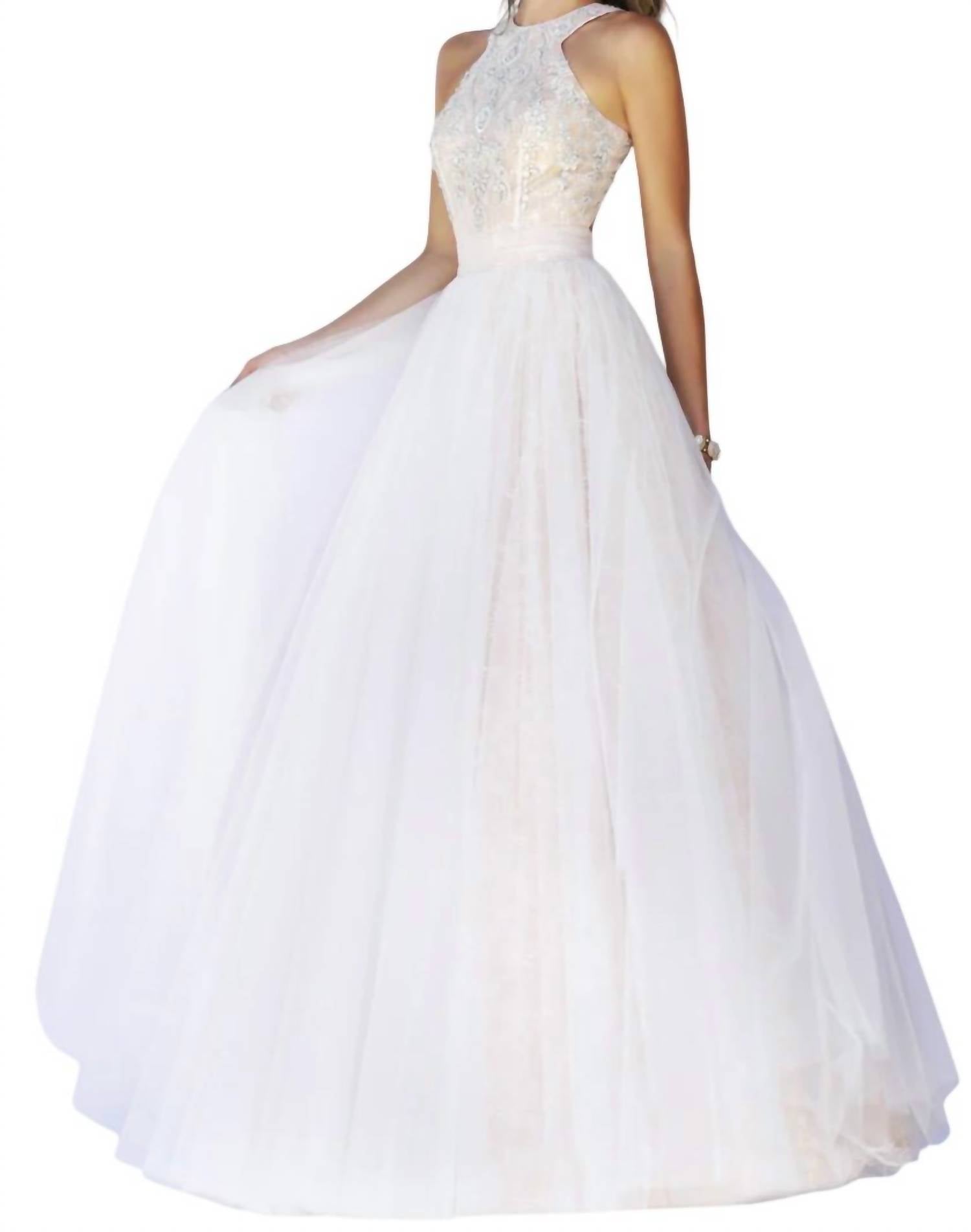 

Длинное выпускное платье цвета слоновой кости с бисером Sherri Hill