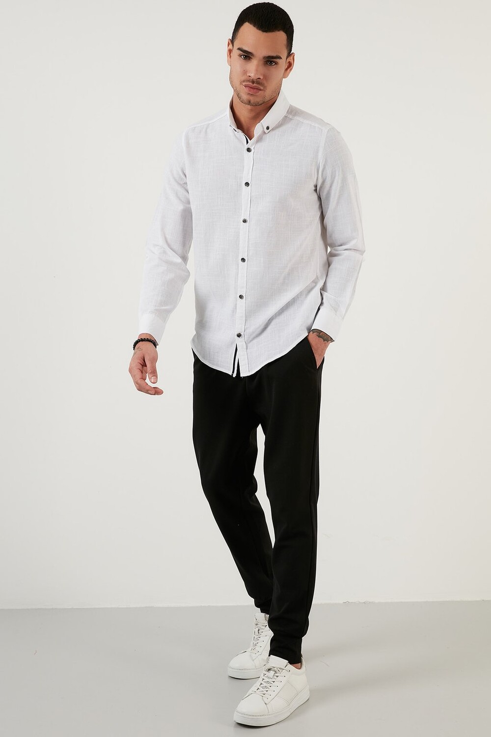 

Рубашка BUTTON DOWN Buratti, цвет white
