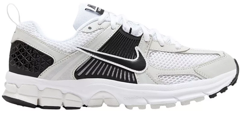 

Детские кроссовки Nike Vomero 5 для начальной школы, цвет Black Metallic