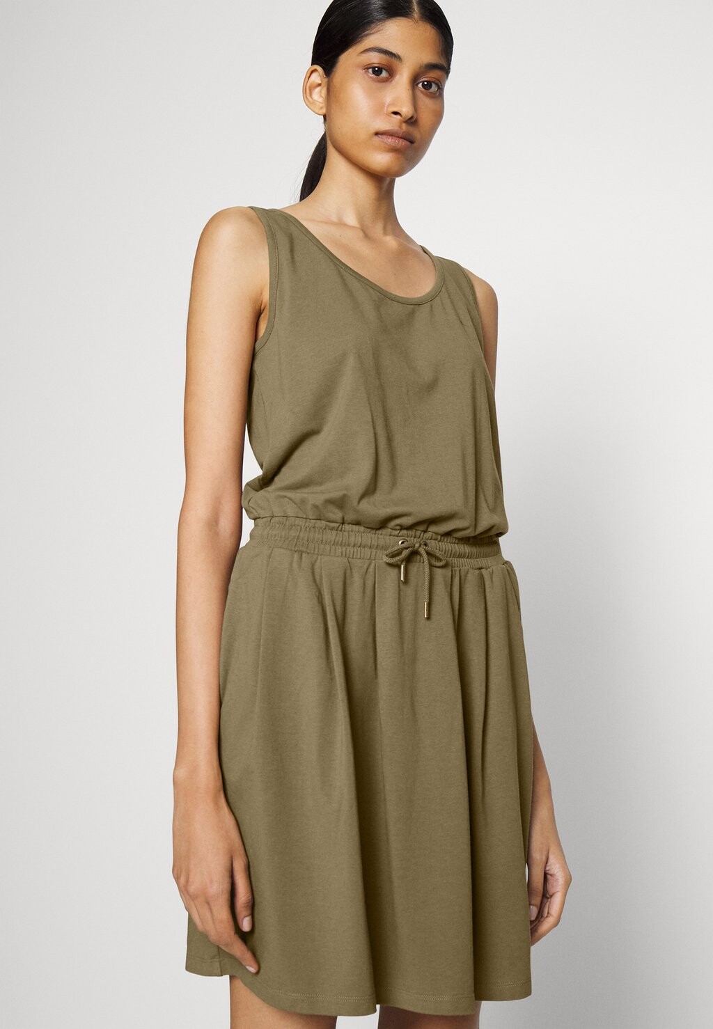 

Платье из джерси SLEEVELESS DAY DRESS Ralph Lauren, темно-зеленый