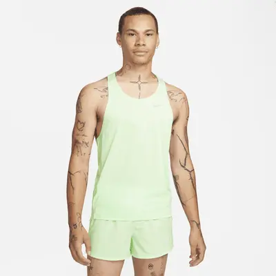 

Футболка Nike Fast, цвет Vapor Green