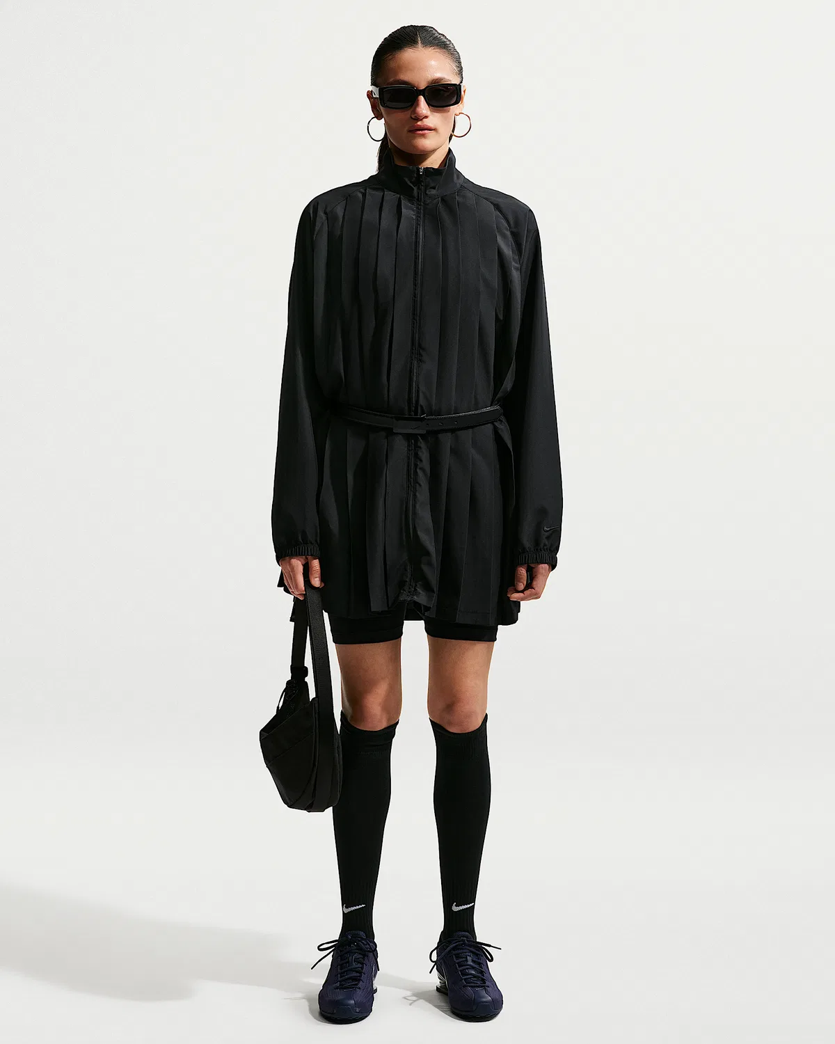 Женское свободное платье мини Nike Sportswear с длинным рукавом и складками, Black/Black — фото 4