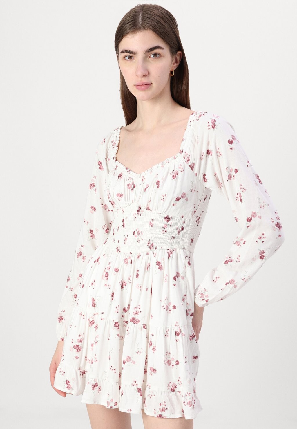 

Повседневное платье EMEA SMOCKED BODICE SKORT DRESS Hollister Co., белый