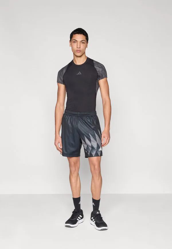 Спортивные шорты tiro Adidas Sportswear, Black/Off White/Grey Four — фото 2