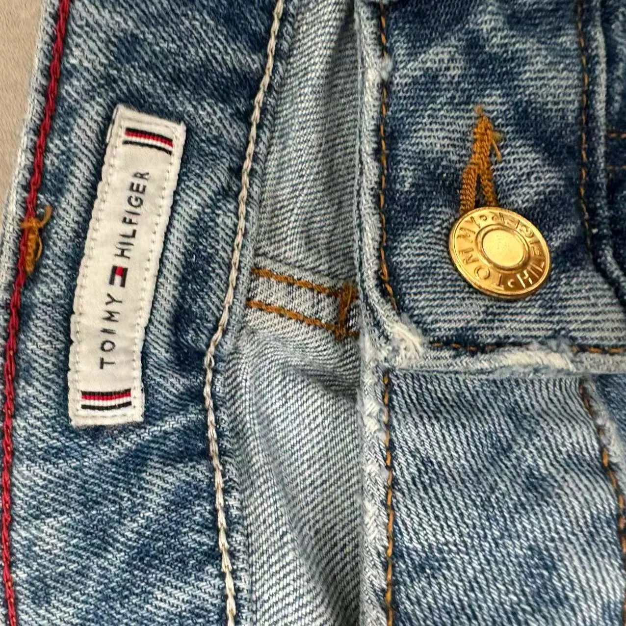 Джинсы широкие Tommy Hilfiger серо-голубые — фото 4