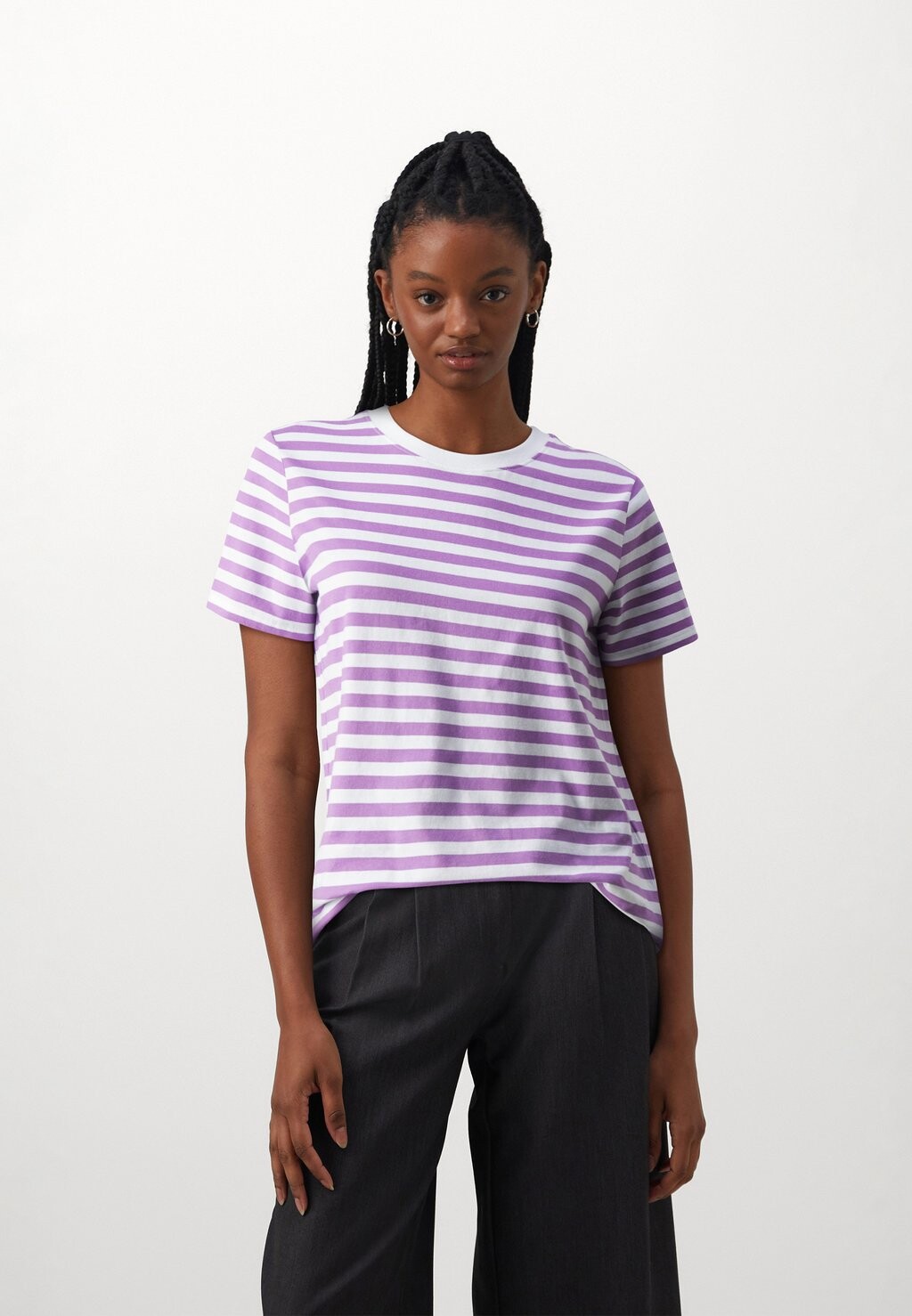 

Футболка с принтом PCRIA TEE STRIPES Pieces, цвет bellflower/bright white