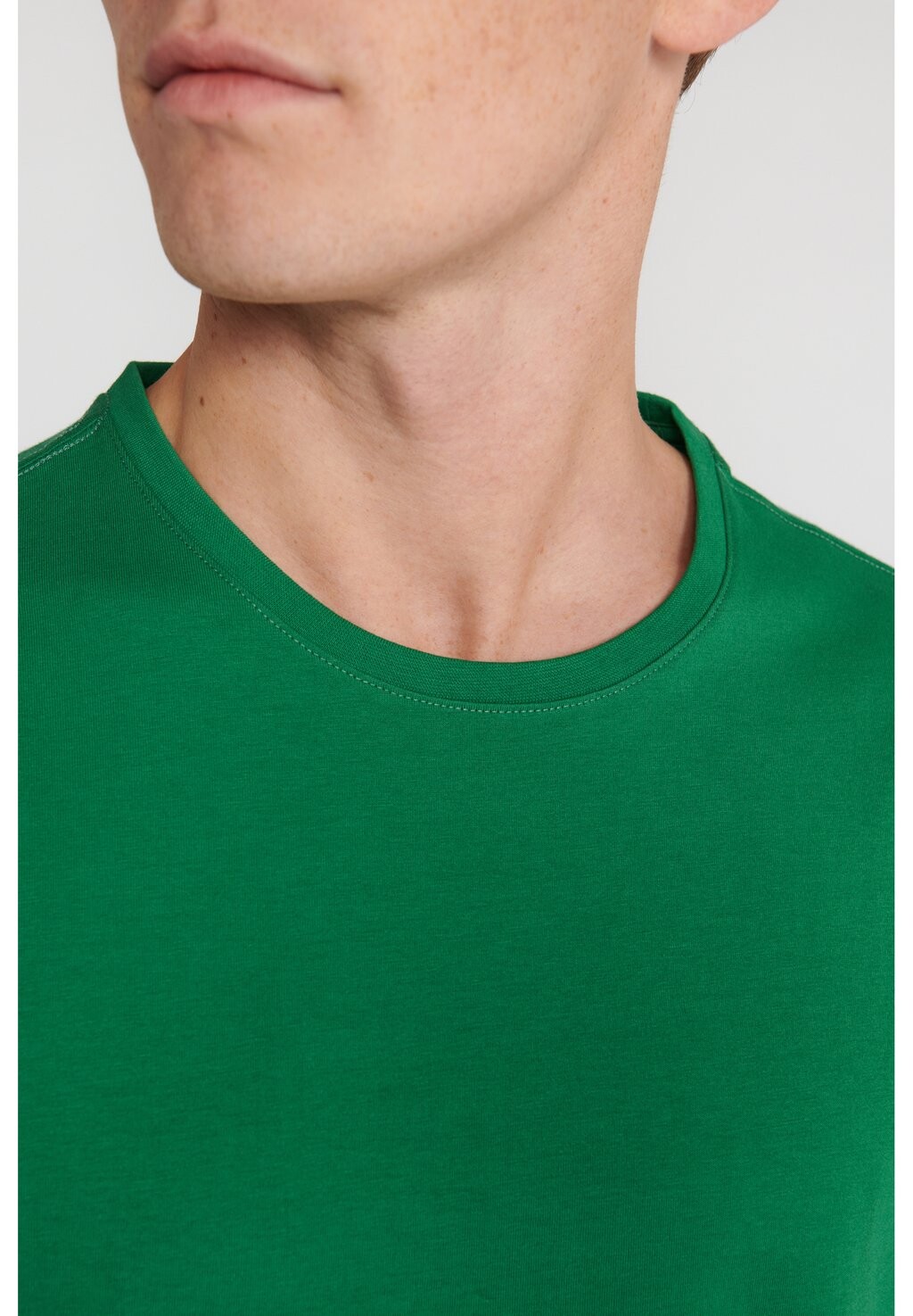 

Базовая футболка JERMALINK CREW SOLID STRETCH Matinique, зеленый