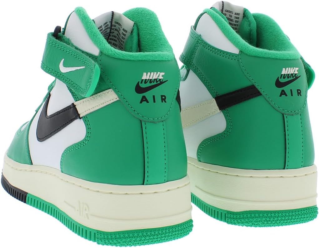 

Кроссовки женские Nike Air Jordan 1 Mid, White Green Black White