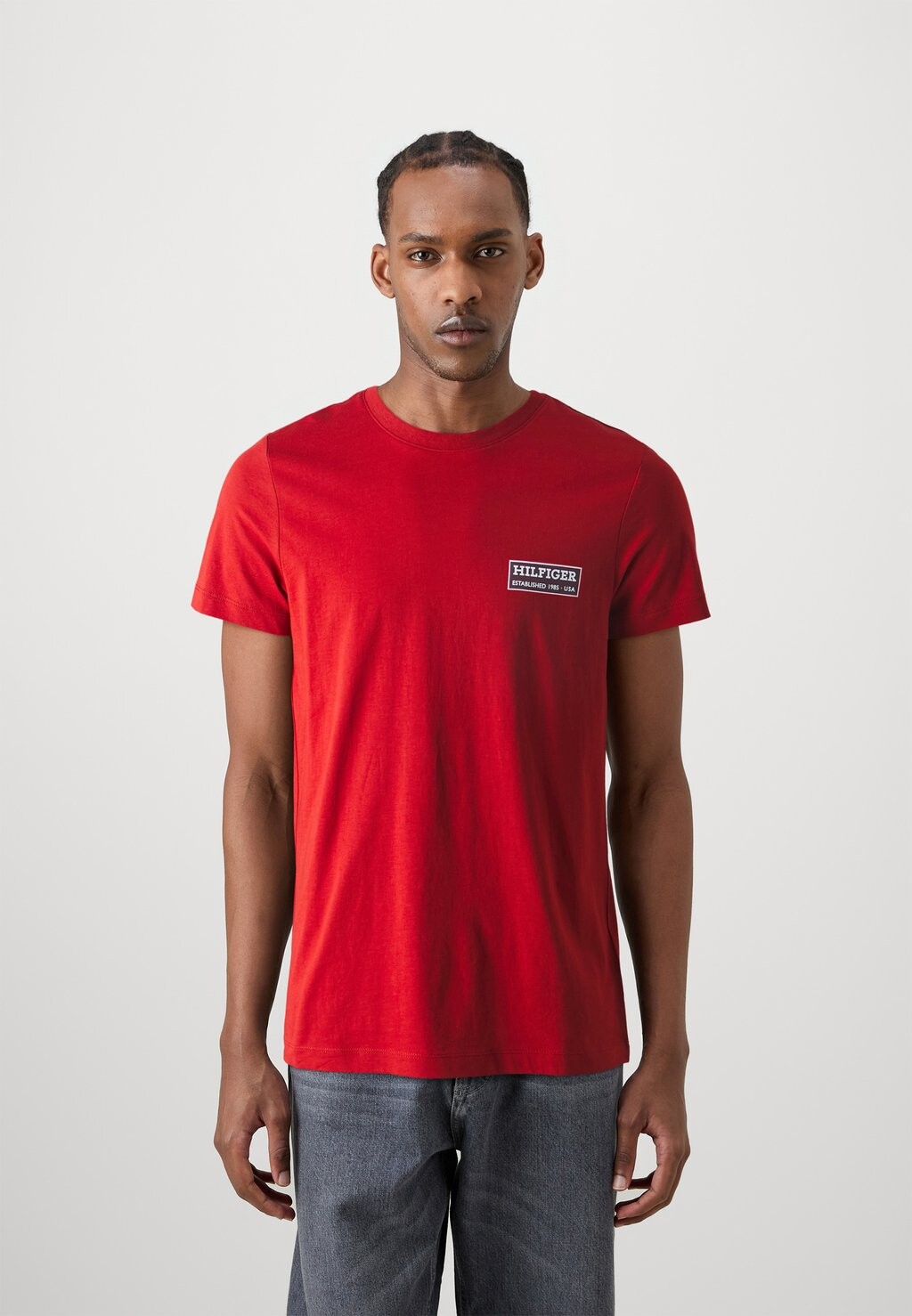 

Футболка с принтом BADGE TEE Tommy Hilfiger, красный