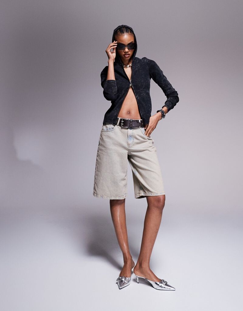 

Цветные мешковатые длинные джинсовые шорты ASOS DESIGN