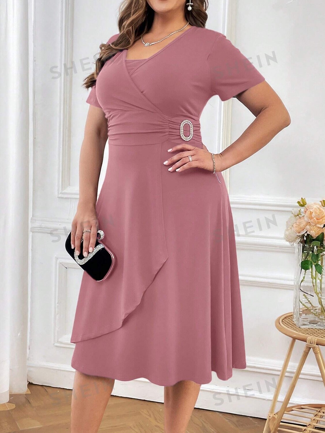 

Clasi Летнее вечернее повседневное простое платье с короткими рукавами большого размера Shein, пастельно-розовый