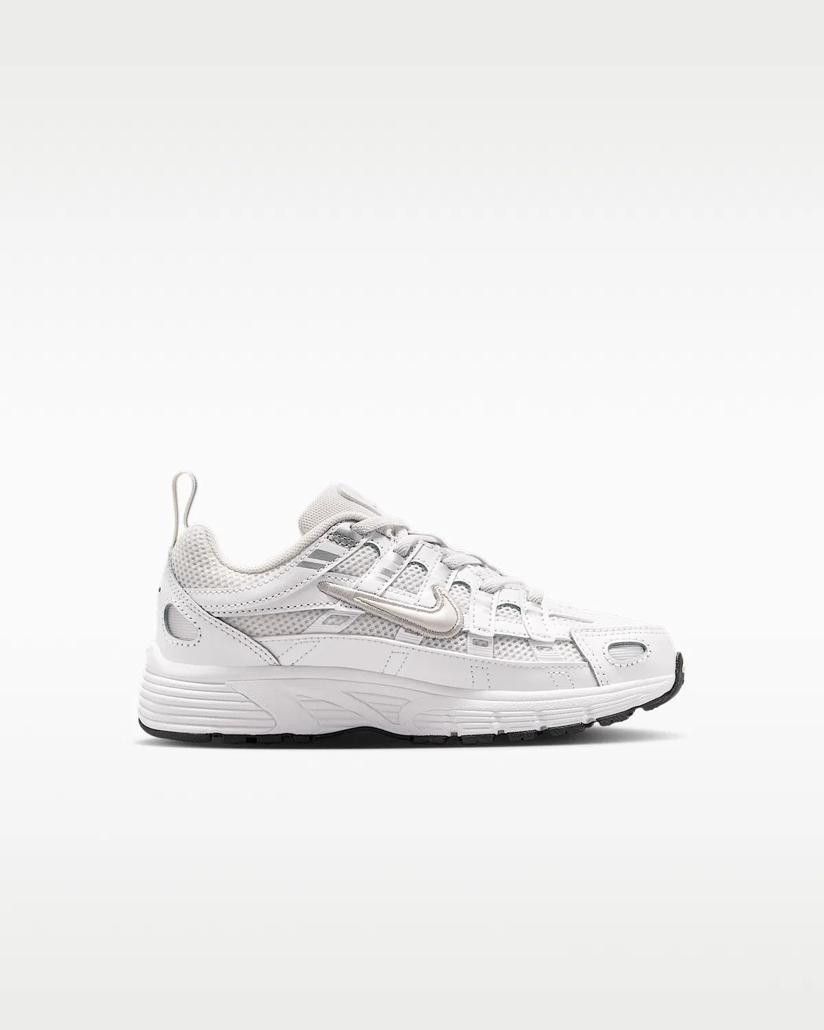 Детские кроссовки Nike P-6000, Platinum Tint/White/Metallic Silver/Platinum Tint — фото 3
