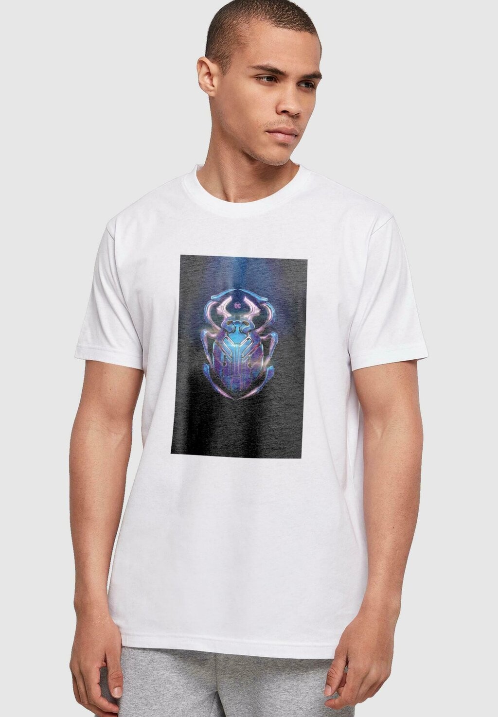 

Футболка с принтом BLUE BEETLE GLOWING ABSOLUTE CULT, белый