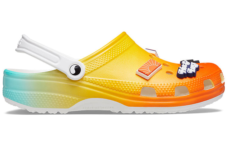 Сандалии Crocs Free & Easy x Classic Clog 'Sunset', разноцветный — фото 2
