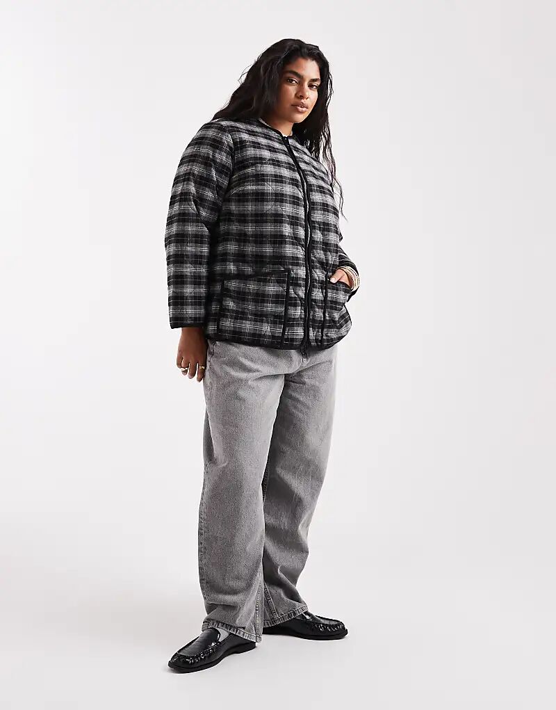 

Стеганая куртка New Look Curve в клетку черного цвета