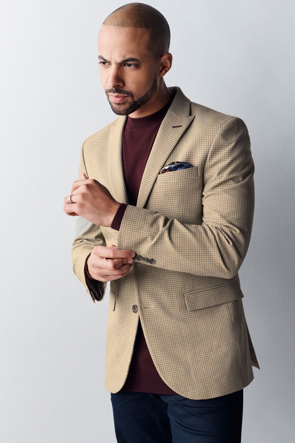 

Узкий костюм Motion Flex и куртка с узором гусиные лапки Next