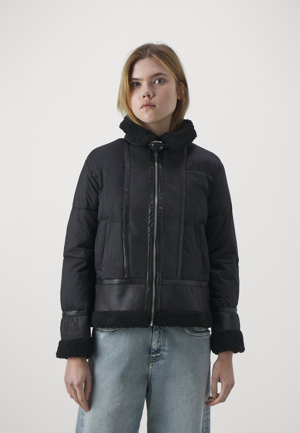 

Сумка для развлечений ONLY ONLMELINDA BONDED PUFFER, черный