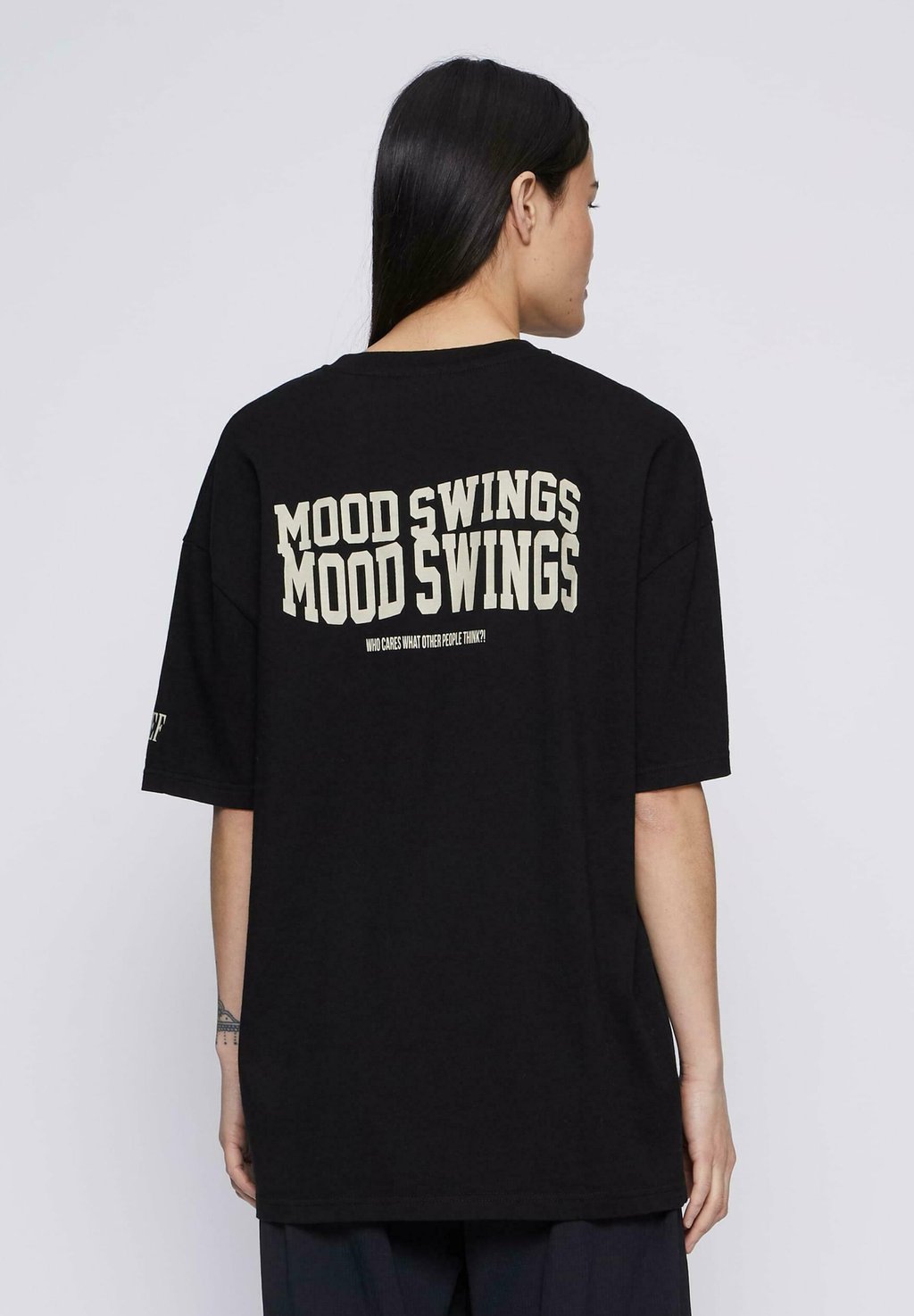 

Футболка с принтом MOOD SWINGS DEF, черный
