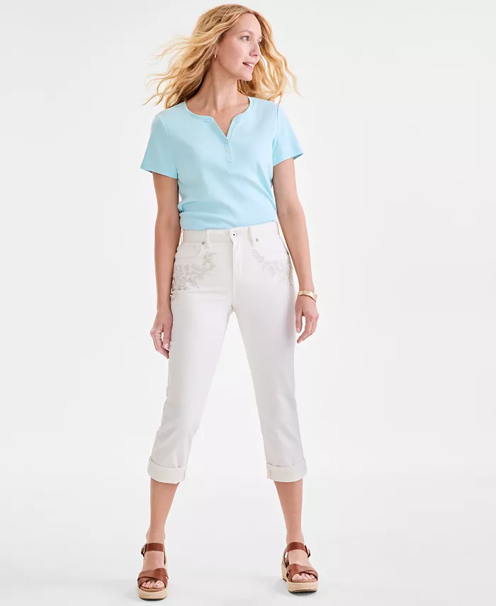 

Укороченные джинсы-капри с завышенной талией и манжетами Petite Mid-Rise Curvy Roll-Cuff Capri Style & Co, белый