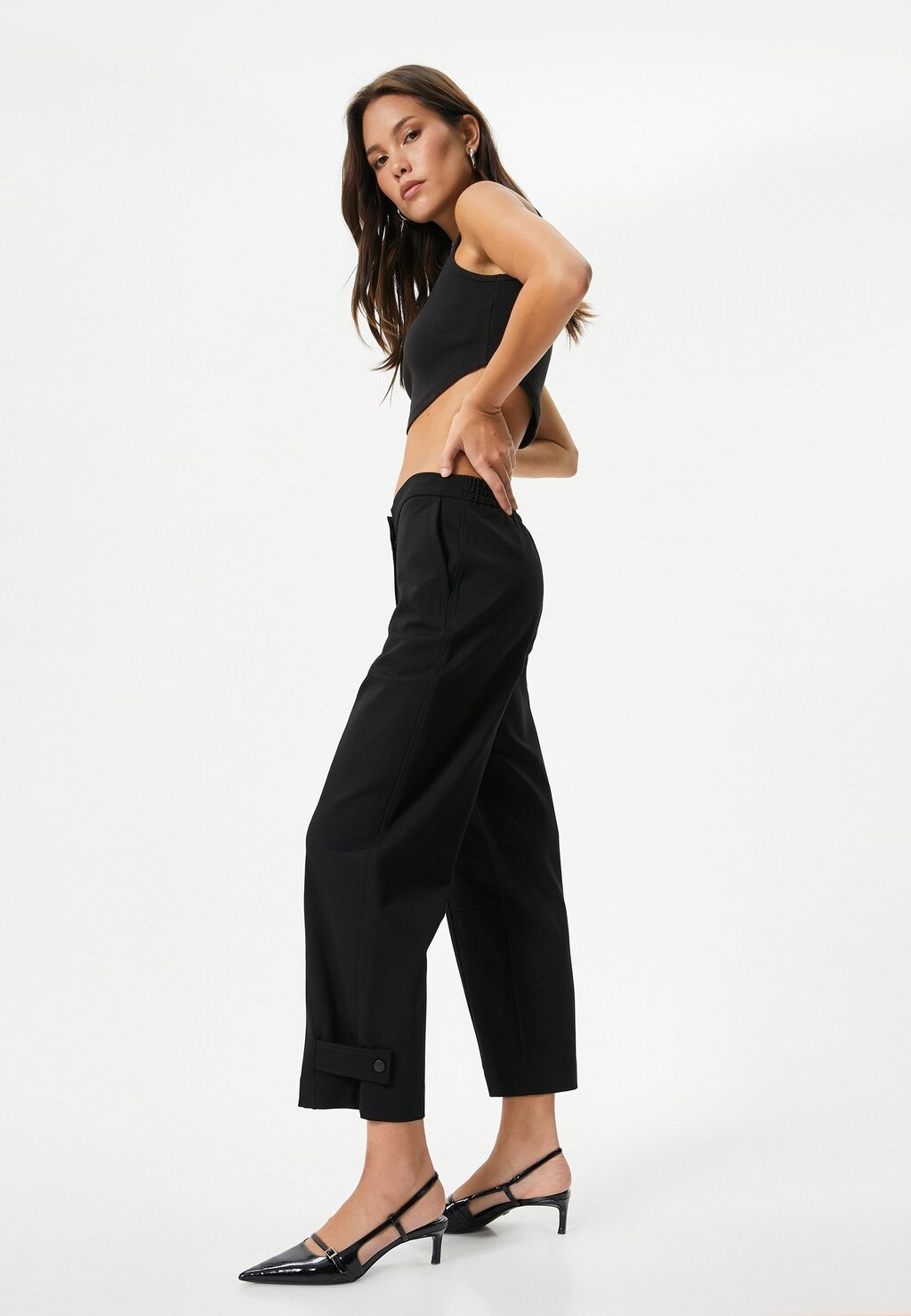 

Брюки MEDIUM RISE POCKET DETAIL CULOTTE Koton, черный