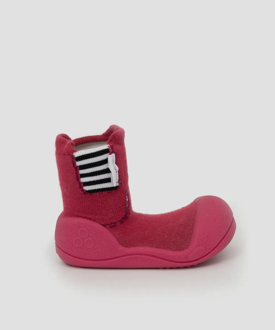 

Красные хлопковые пинетки для малышей с этикеткой и логотипом бренда Attipas