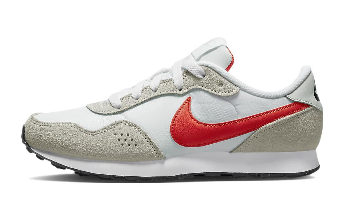 

Кроссовки Nike MD Valiant для женщин