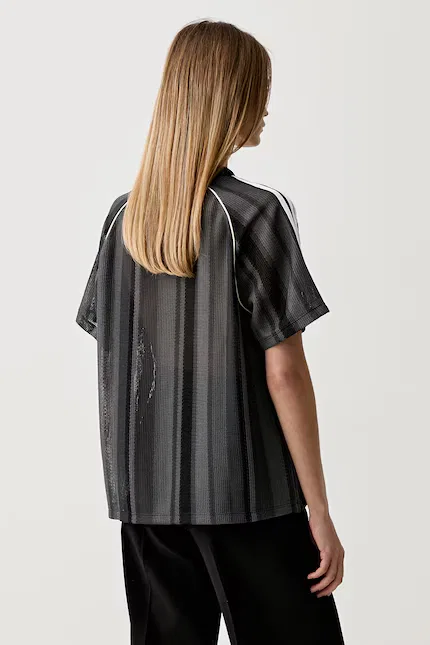 Футболка с ажурным узором T-shirt damski ażurowy Adidas Originals, серый — фото 3