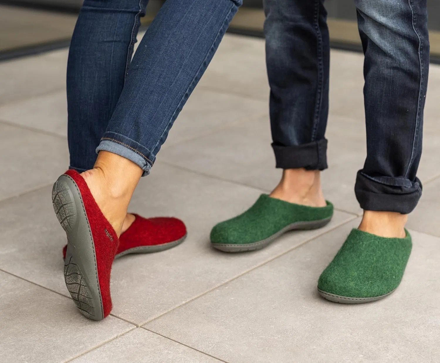 Фетровые тапочки Magicfelt PO 736 для мужчин и женщин, изготовленные из чистой мериносовой шерсти - тапочки с нескользящей водонепроницаемой резиновой подошвой, Dunkelgrün — фото 2