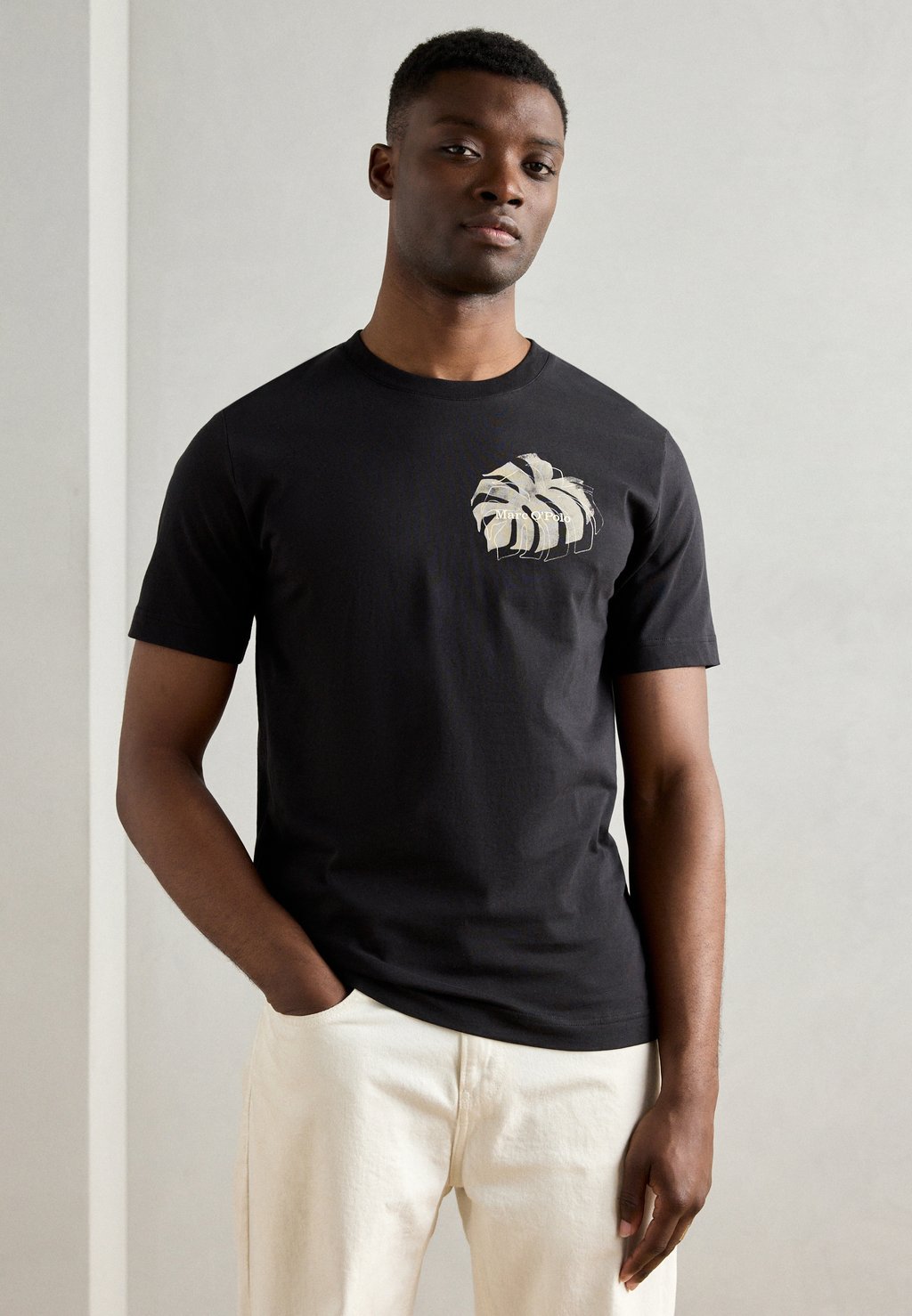 

Футболка с принтом SHORT SLEEVE SEASONAL LOGO ARTWORK Marc O'Polo, черный