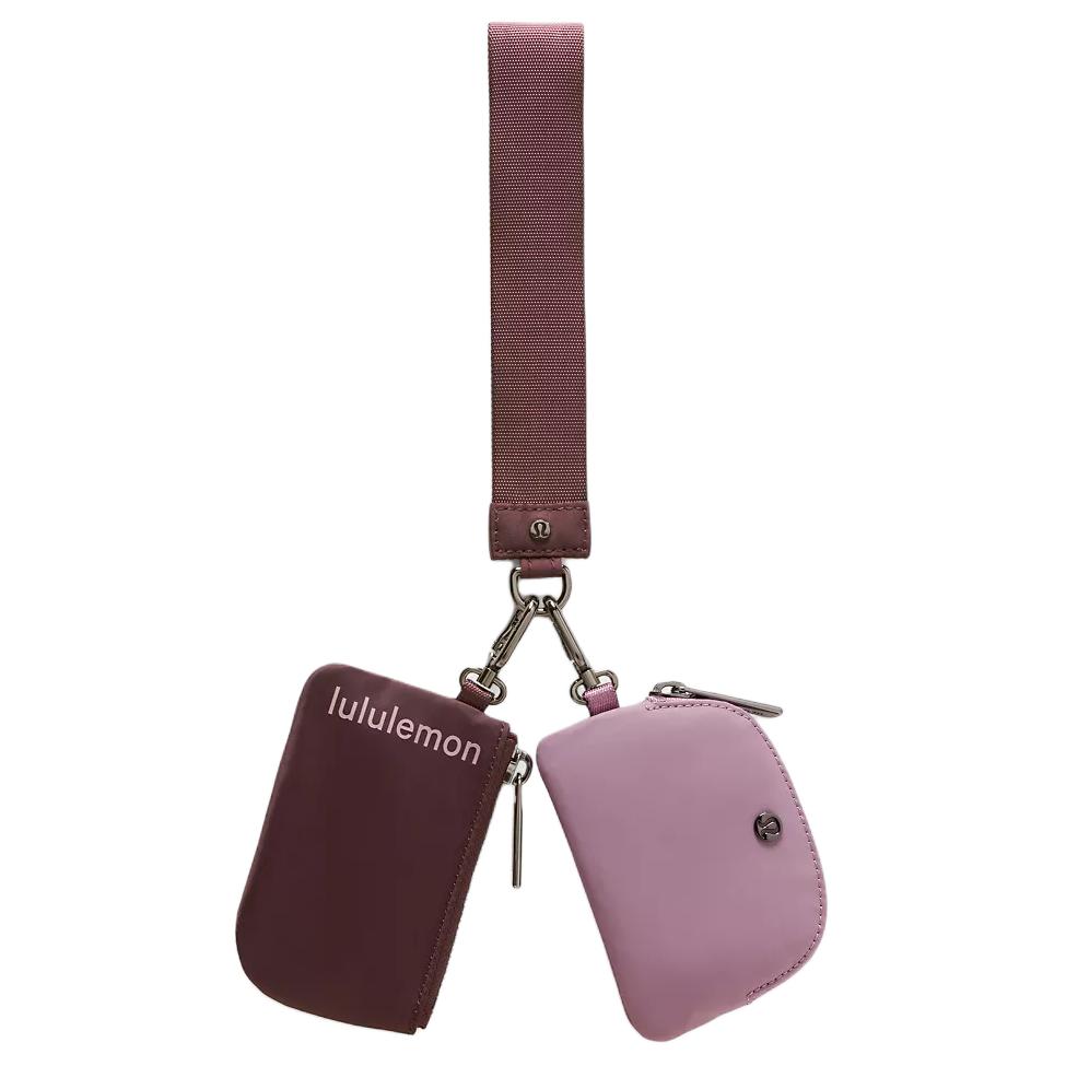 

Lululemon Женский клатч из переработанного нейлона в сливовом цвете с лавандовым оттенком, Plum Color with Lavender